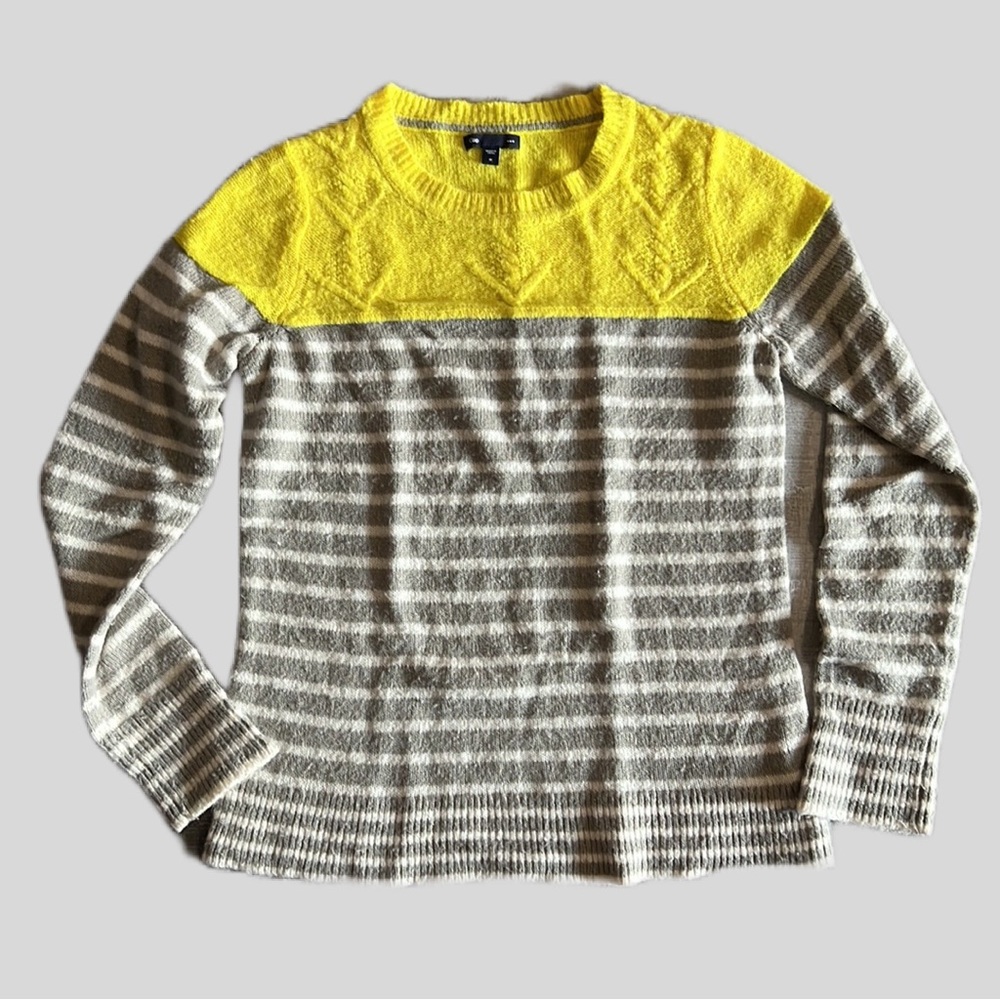 💛GAP cable knit sweater with stripes💛
